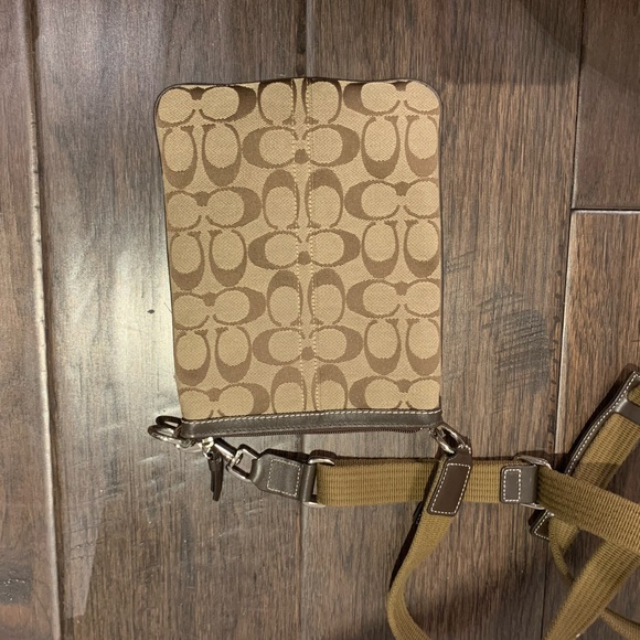 coach brown cross body bag! - Picture 3 of 5